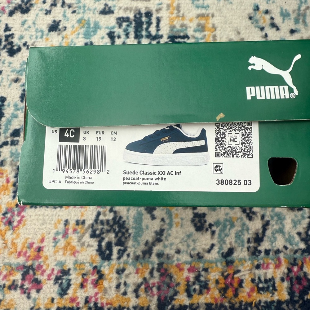 Puma Suede Classic XXI Sneakers - Navy and White